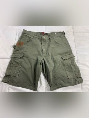 Pre loved RIPSTOP shorts mens size 38